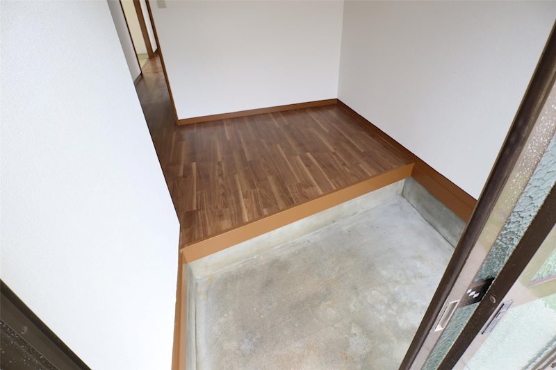 参野町貸家 玄関