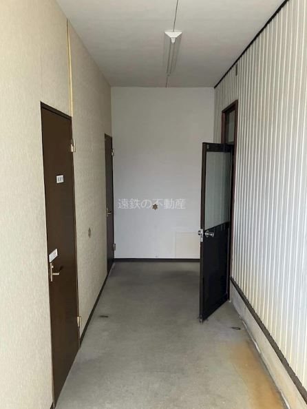 住吉2丁目事務所・倉庫 玄関