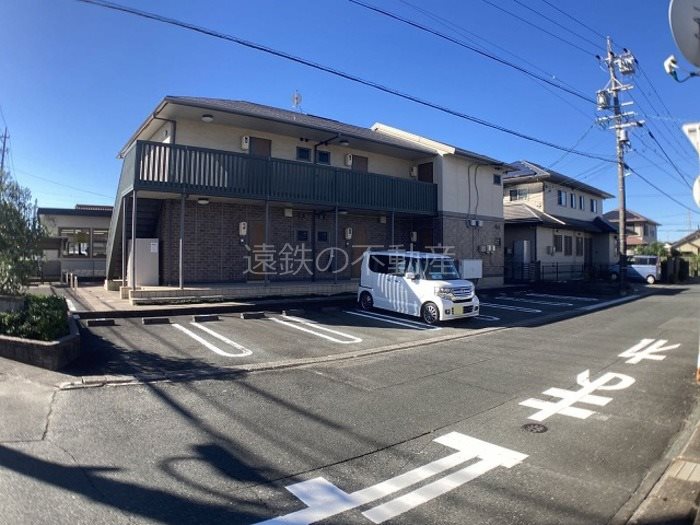 ラディカル 駐車場