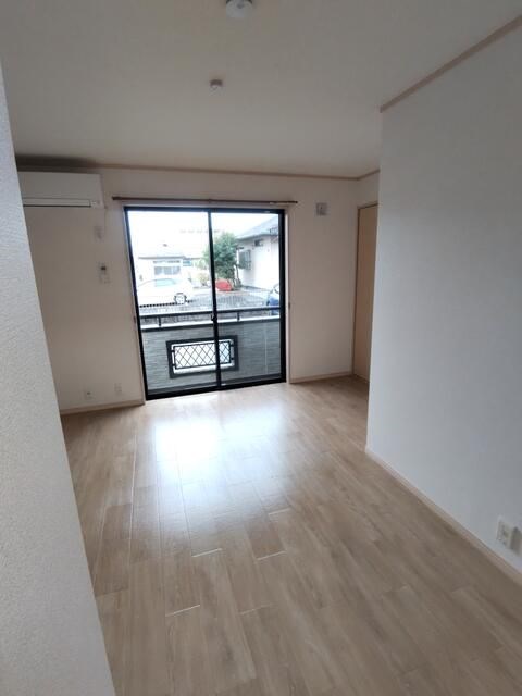 もも ベッドルーム