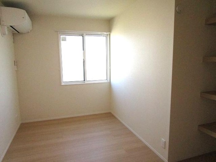 プレシャス初生 ベッドルーム