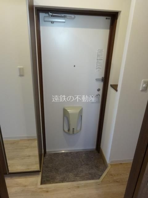 カリエンなめだ 玄関