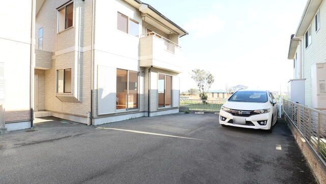 ライフパーク川袋 駐車場