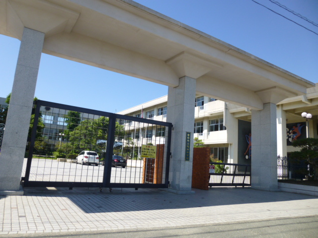 ライフパーク川袋 中学校