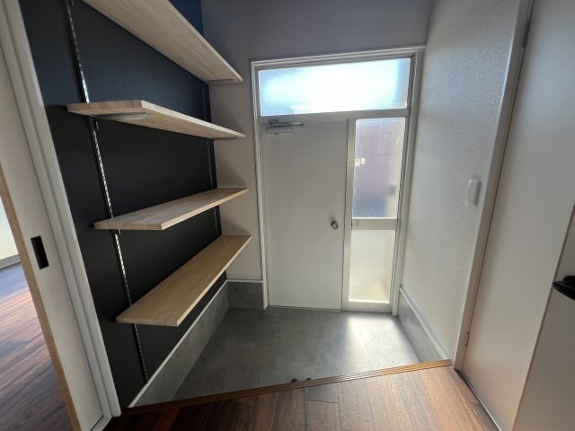 飯田町貸家 玄関