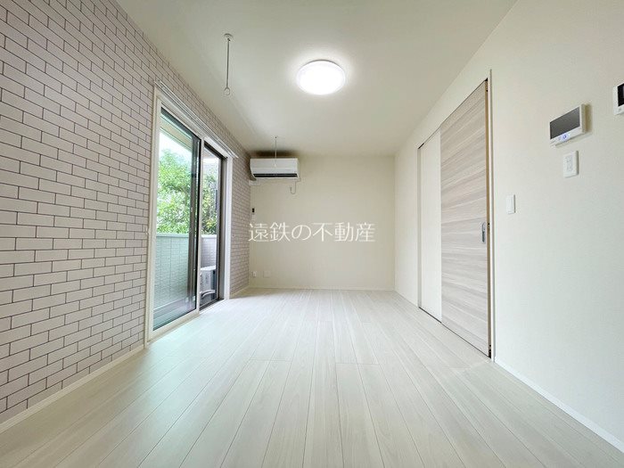 アゴスト リビング