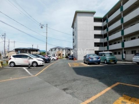 サンライズコーポ 駐車場
