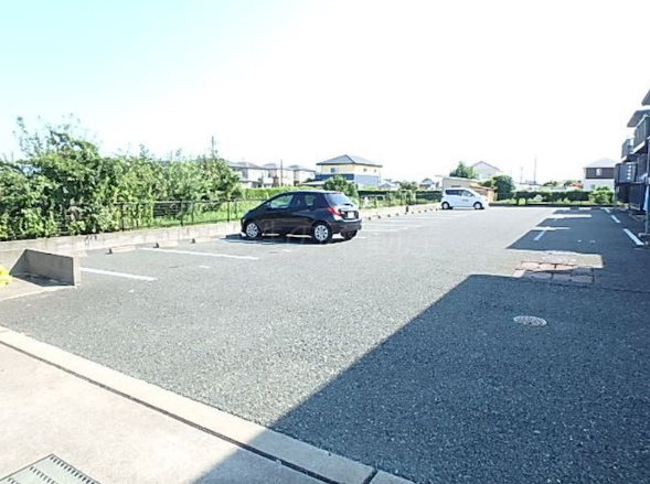 エスポワールA 駐車場