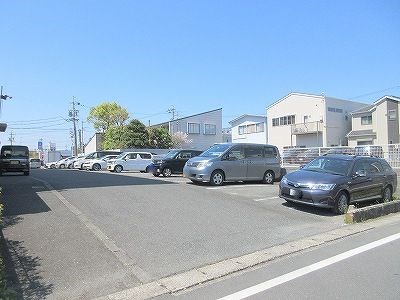 さくらハイツ 駐車場