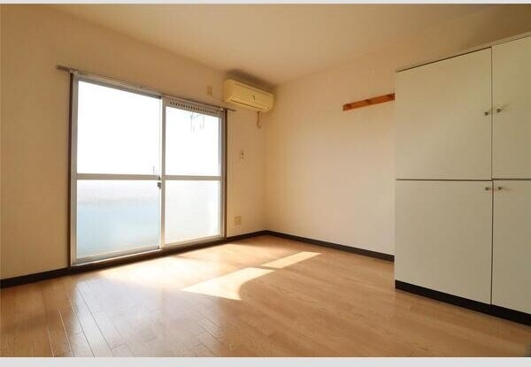 エステート西山 リビング