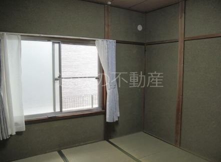 小池町貸家 ベッドルーム