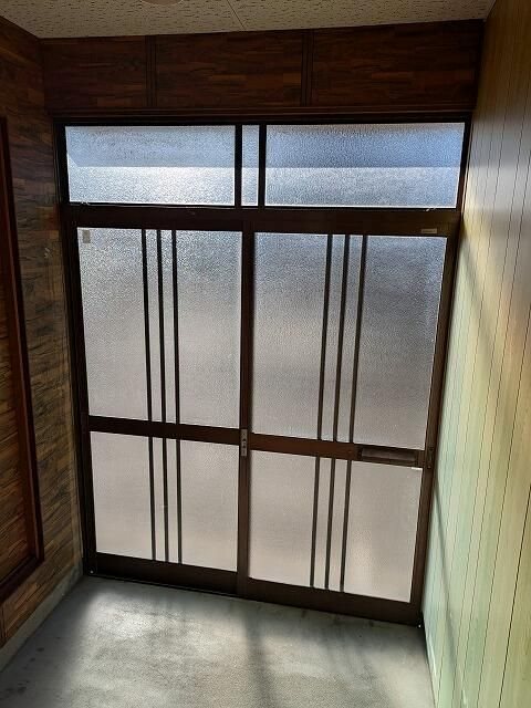 中泉川島貸家 玄関