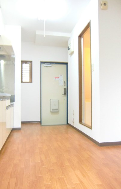 マンションやまももの木 リビング