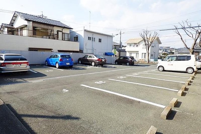 エヌティ坂下  駐車場