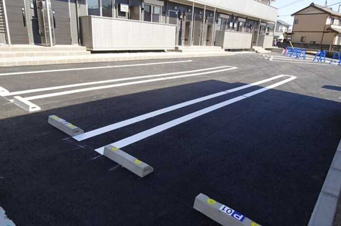 カトリーヌ　ヒルズ 駐車場