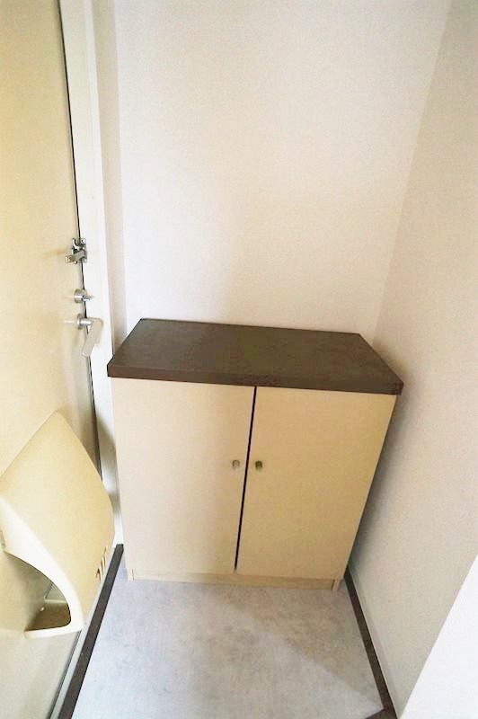 フレグランスラミA 玄関
