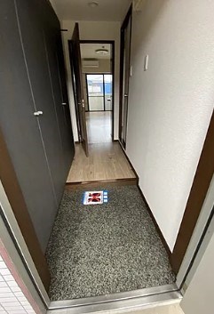 メゾン住吉 玄関