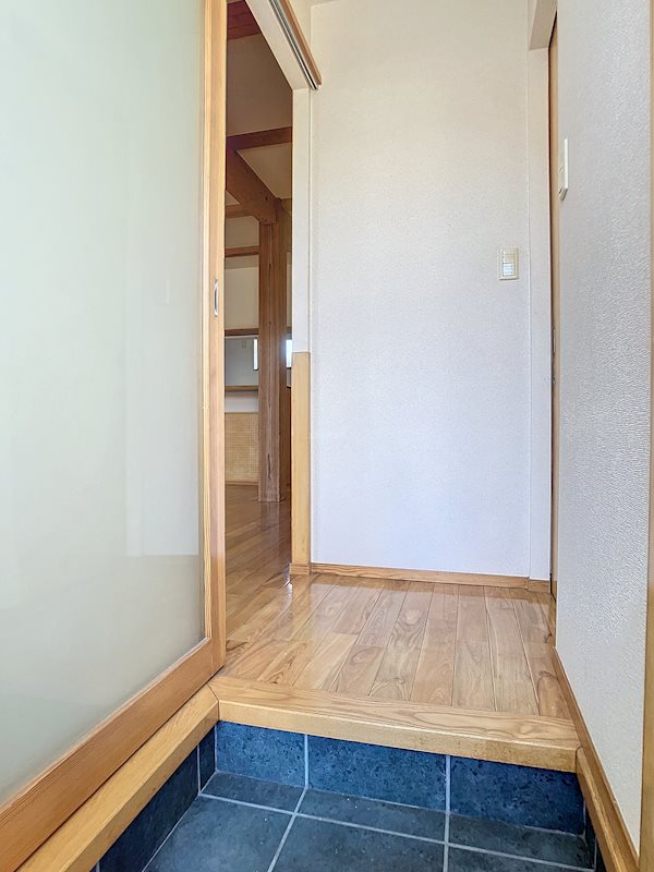 ハーヴェスト広沢Ⅰ 玄関