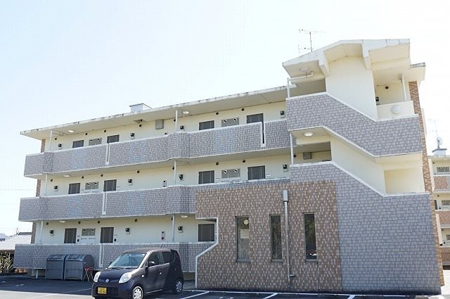 モン・サン・ミシェル 102号室 外観