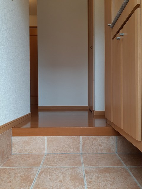 しなのＢ 玄関