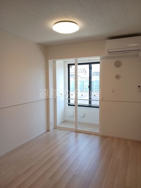 ルル・ミヤ リビング