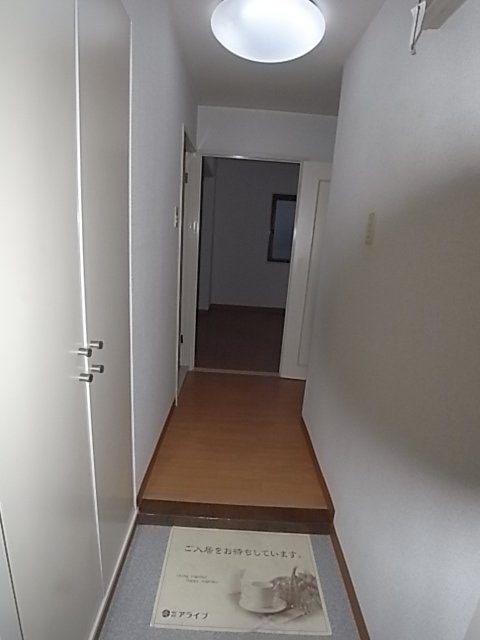 リヴェールセントラルハイツ 玄関