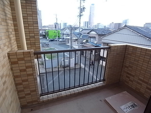 リヴェールセントラルハイツ ベランダ