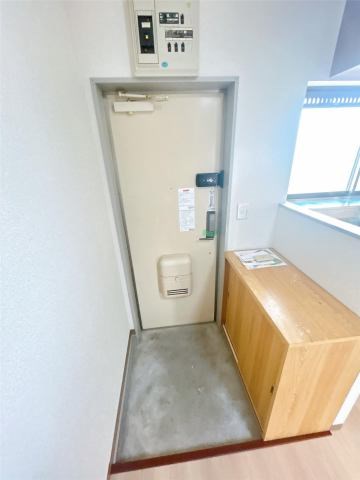 ファミールカトウⅢ 玄関
