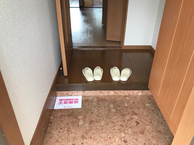 レジデンス中川 玄関