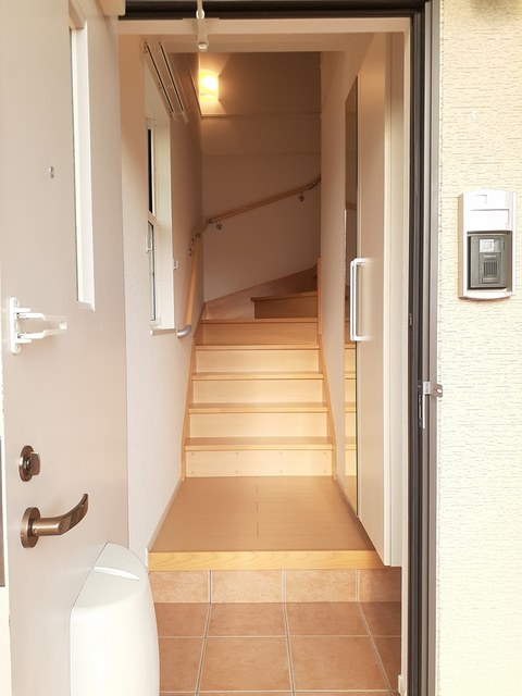フォルシュ 玄関