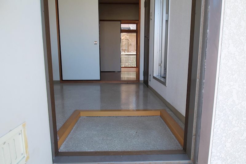 エイミック 玄関