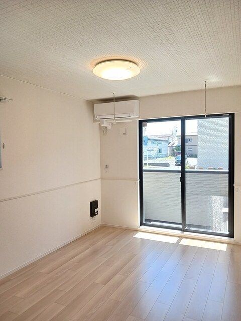 メゾン・ド・エクセレンスⅦ　Ａ リビング