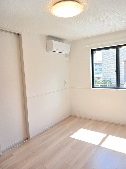 メゾン・ド・エクセレンスⅦ　Ａ ベッドルーム