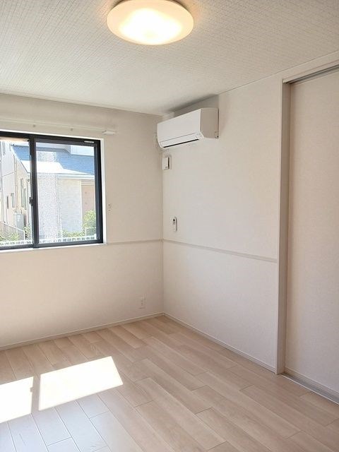 メゾン・ド・エクセレンスⅦ　Ａ ベッドルーム