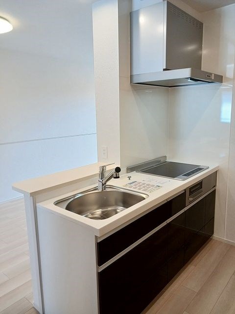 メゾン・ド・エクセレンスⅦ　Ｂ キッチン