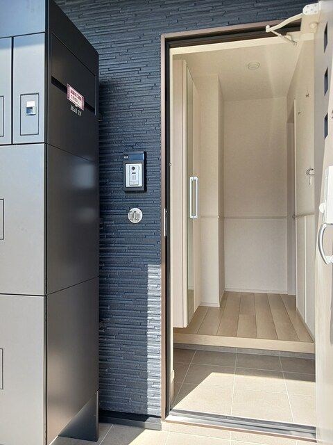 メゾン・ド・エクセレンスⅦ　Ｂ 玄関