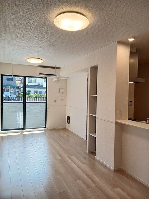 メゾン・ド・エクセレンスⅦ　Ｂ リビング