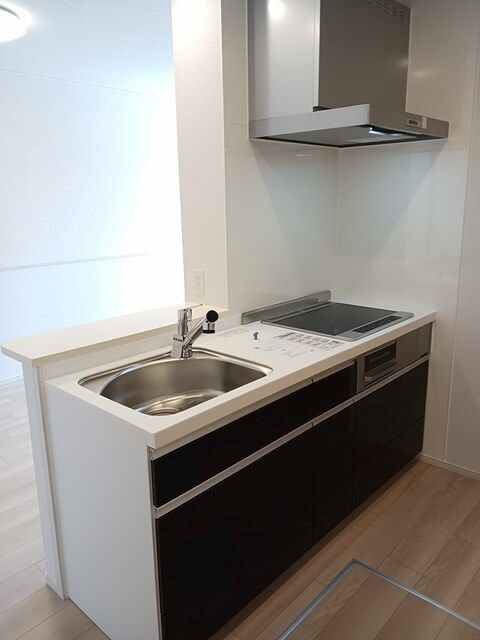 メゾン・ド・エクセレンスⅦ　Ｂ キッチン