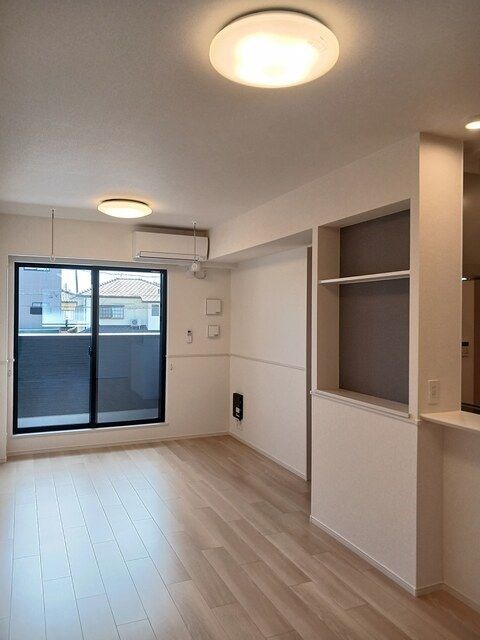 メゾン・ド・エクセレンスⅦ　Ｂ リビング