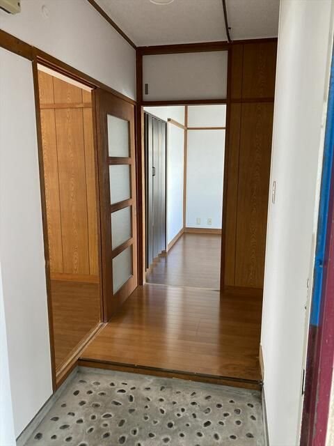 サンシャイン丸松 玄関