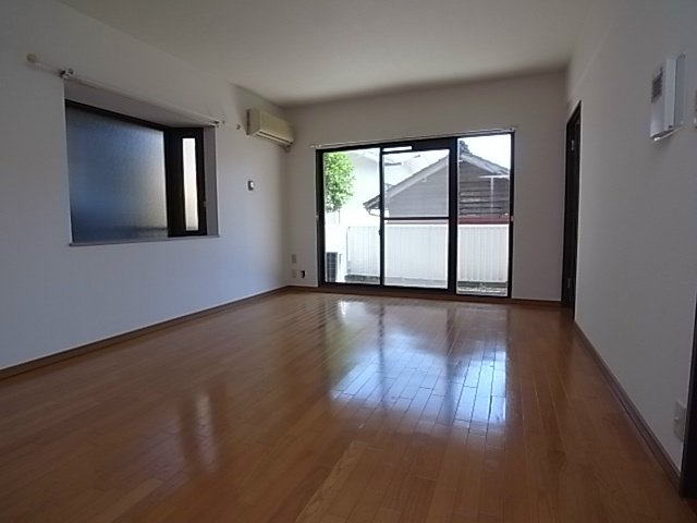 ガーデンロゼ高町 リビング