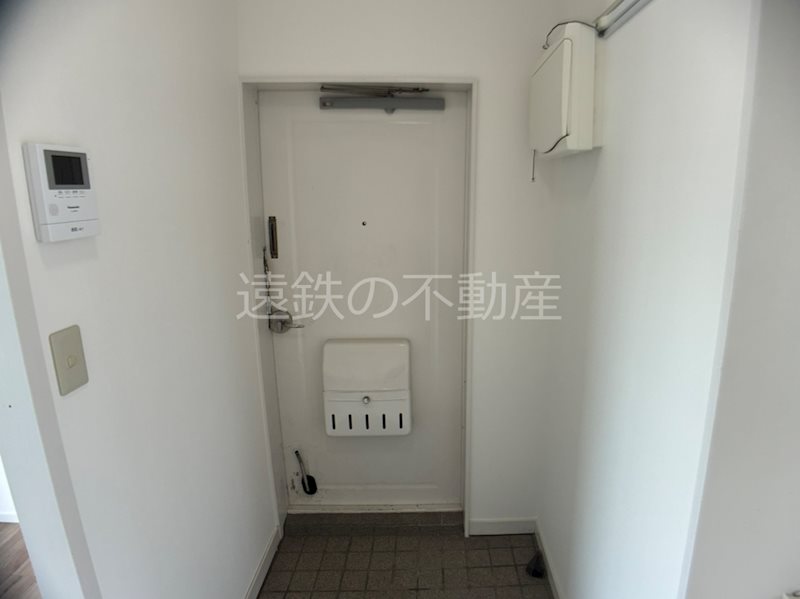 サントピア佐鳴台B 玄関