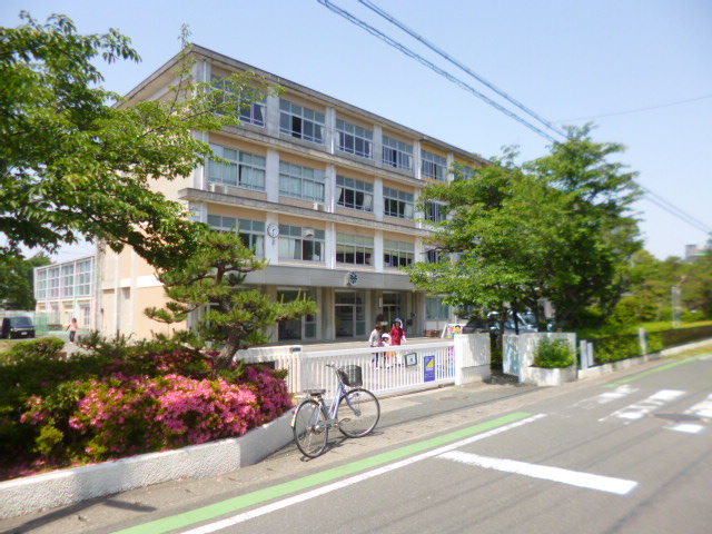 サントピア佐鳴台B 小学校