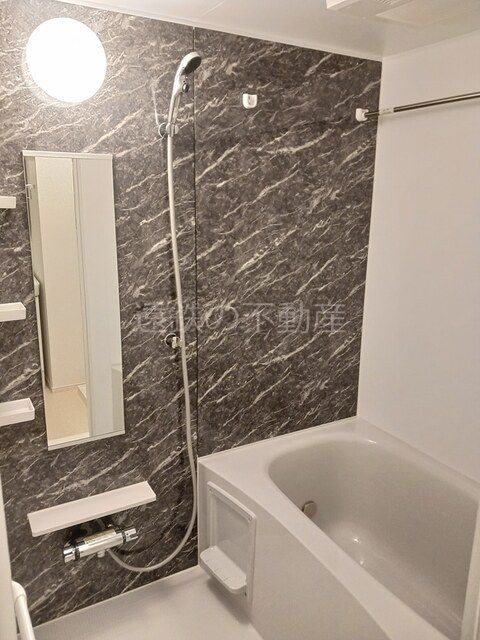 ヒカルサ浜松渡瀬町 風呂画像