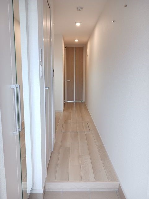 メゾン・ド・オリーブ 玄関