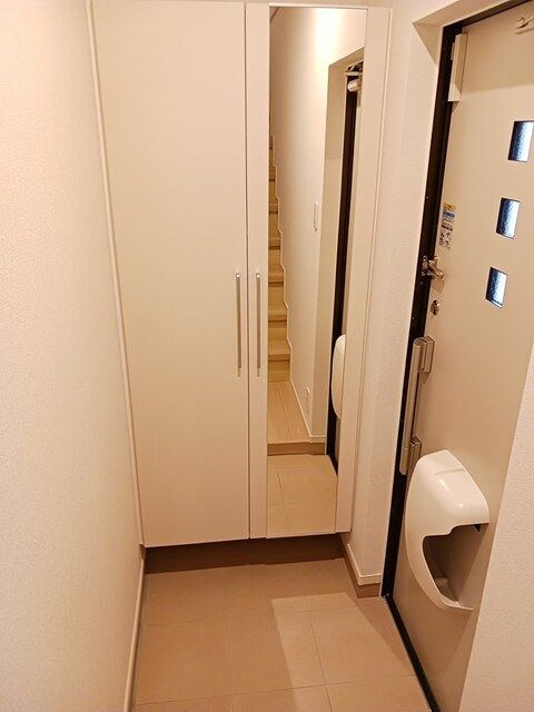 メゾン・ド・オリーブ 玄関