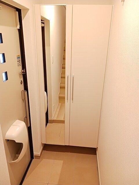 メゾン・ド・オリーブ 玄関