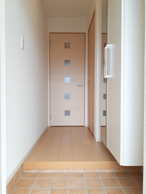 ラーナ 玄関