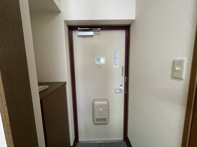 ブランナール泉 玄関