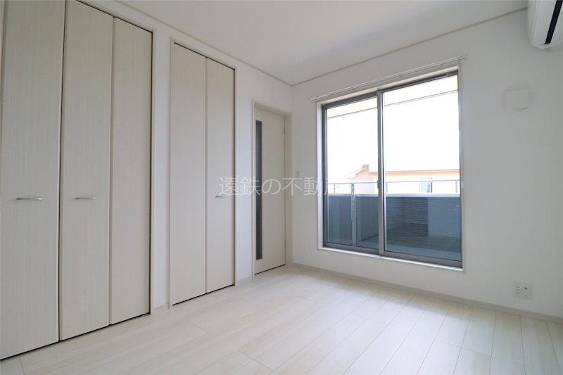 LOTUS小松2 ベッドルーム